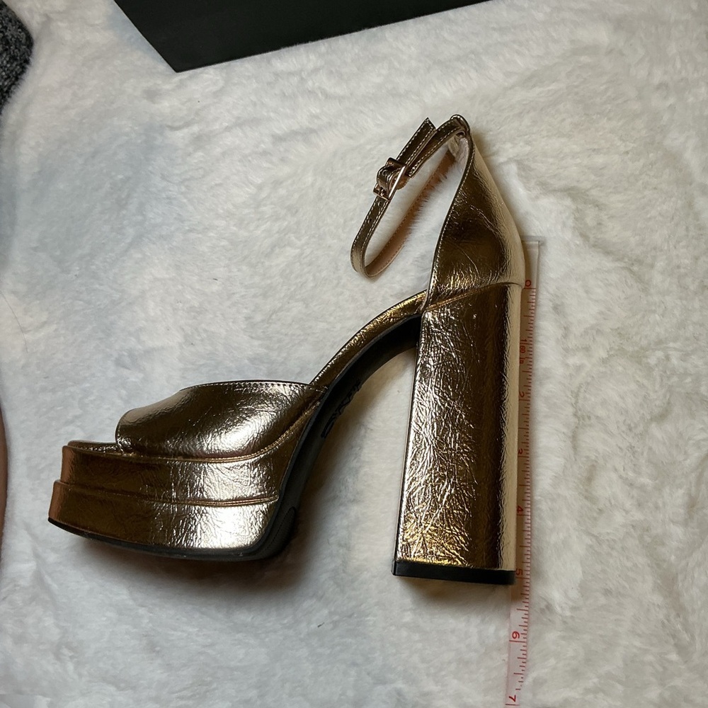 INC International Concepts Gold Platform Heels - Picture 4 of 5